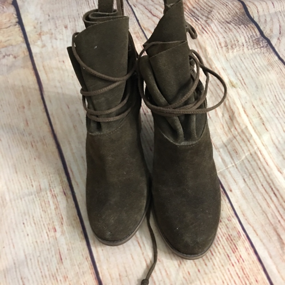 Jessica Simpson sati tie around block heel booties